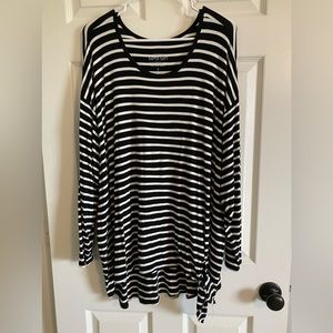 Torrid Size 3 ~ Super soft ~ Side Tie ~ Long sleeved Shirt!